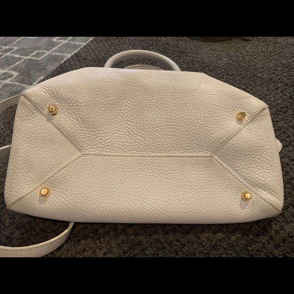 💎💎💎Authentic Burberry large crossbody!!!!💎💎💎 - Picture 5 of 8